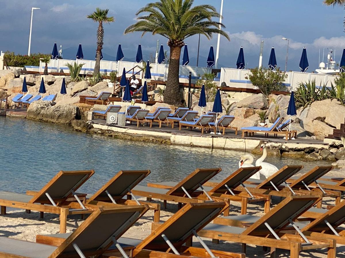 Cannes Croisette &Palm Beach,Parking Eksteriør bilde